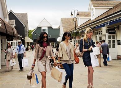 Bicester Village Outlet Shopping
