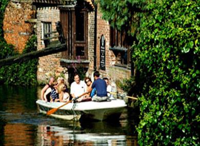 Canterbury Historic River Tours