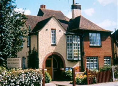 Oriel Lodge.