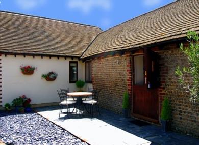 Lagnersh Cottage patio
