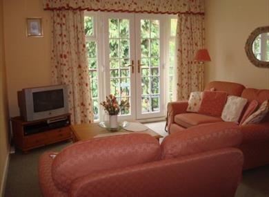 Manor View Lounge