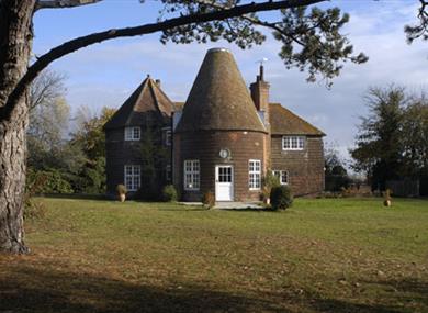 Pekes  Manor,sussex,lewes,golden cross,self-cater