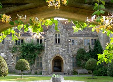 Honeysuckle at Forecourt of Nymans House (NT credit Edward Shorthouse)