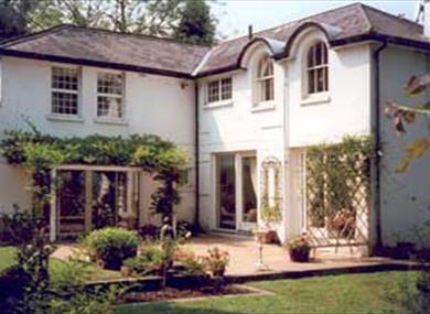 A & A Studley Cottage