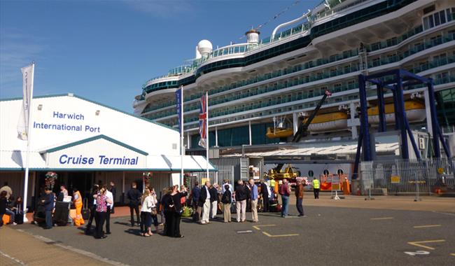 harwich cruise port