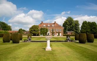 Hole Park Gardens